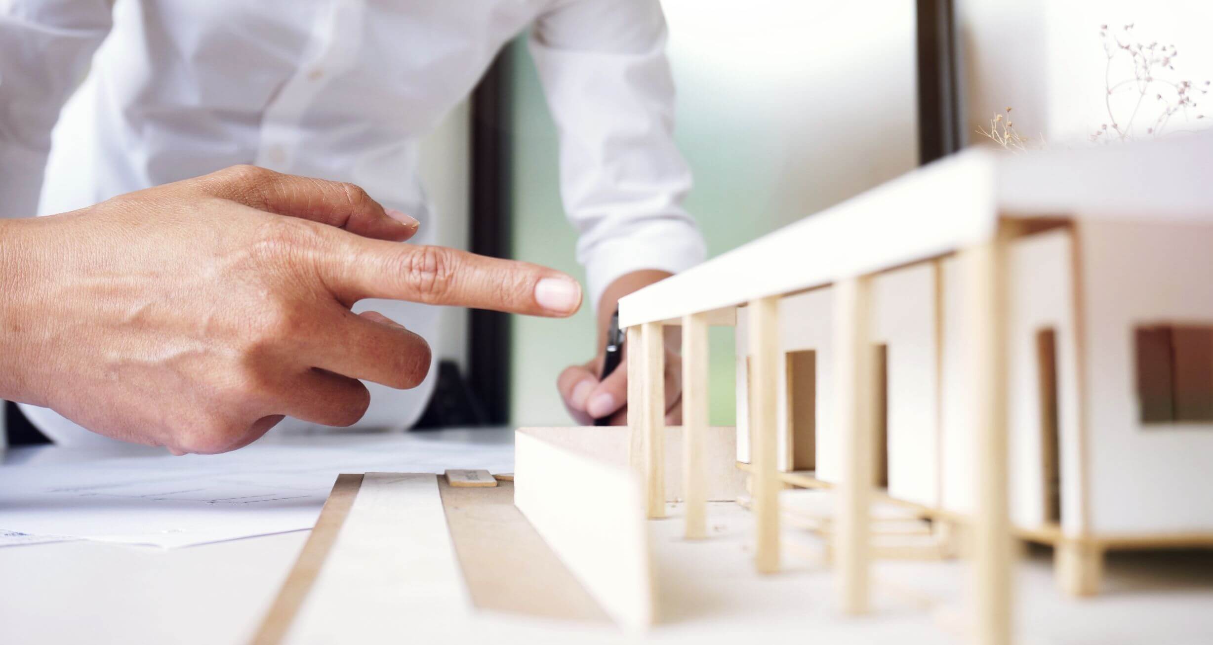 Homepage Colleagues Interior Designer Corporate Achievement NN6VK8P